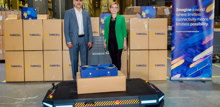 Turkcell ve Ericsson’dan 5G destekli Otonom Mobil Robot çözümü