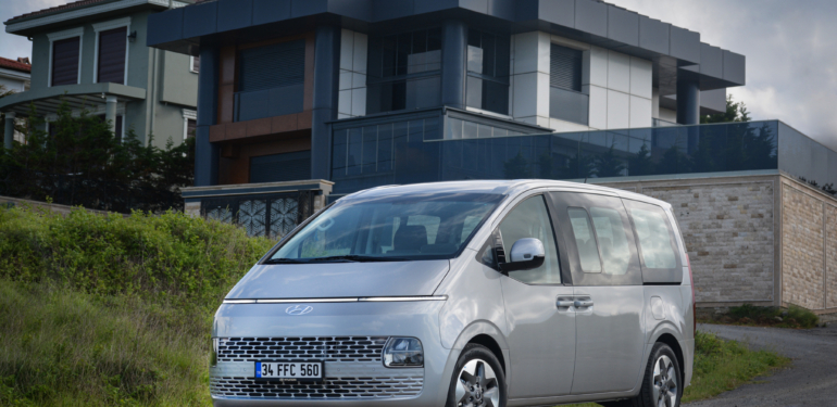 Hyundai STARIA’nın 4×4 versiyonu Türkiye’de satışa sunuldu
