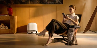 1764051903_QrevoCurv_Lifestle_Woman